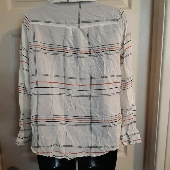 Lush half button down size medium one front pocket size medium A-14 5/$25 - Picture 2 of 3
